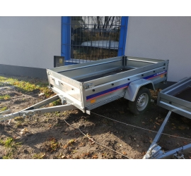 Przyczepka lekka NIEWIADÓW BE7323U z zakryciem poliestrowym - uchylna skrzynia