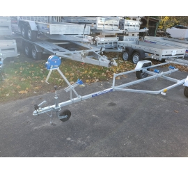 Przyczepa NIEWIADÓW P415 do przewozu łodzi